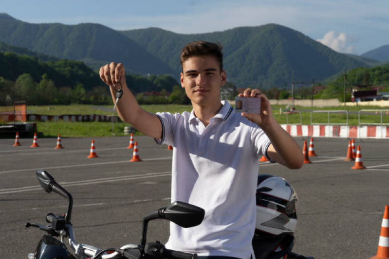 Auto Escola para Carta para Moto Capim Macio - Carteira Motorista Moto em Natal